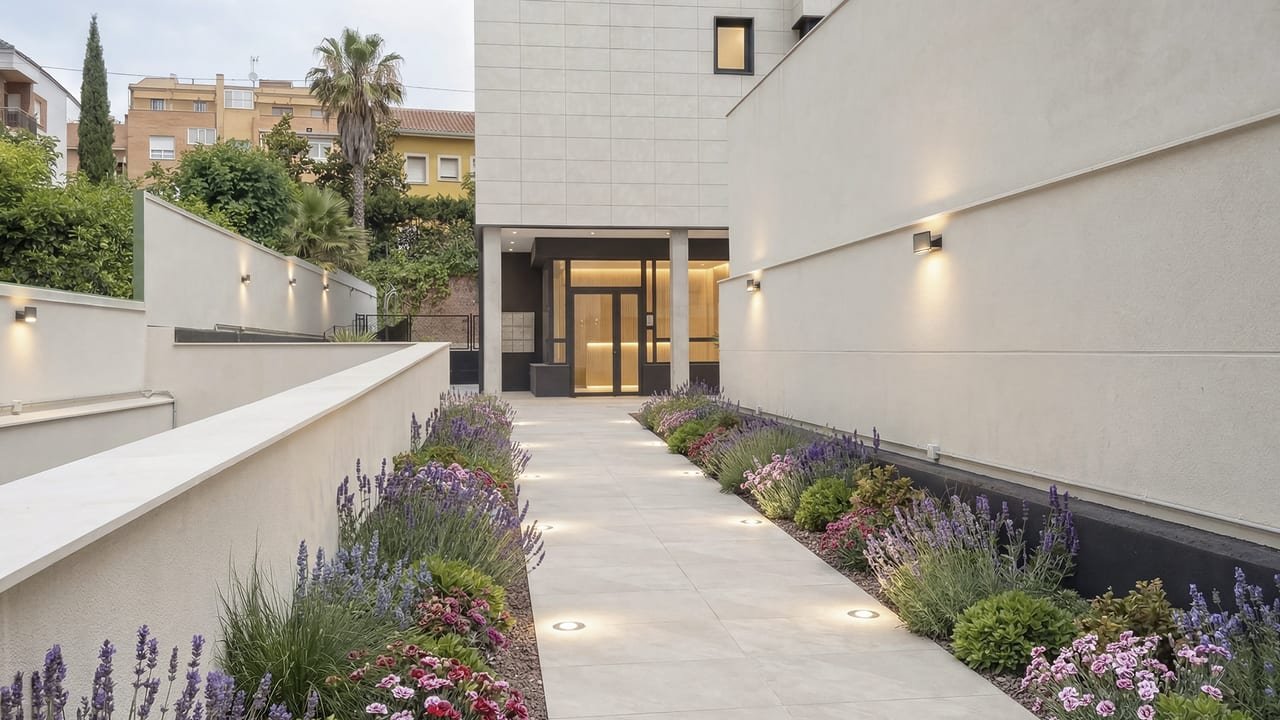 Edificio de 6 apartamentos en Madrid — imagen 3 de 7
