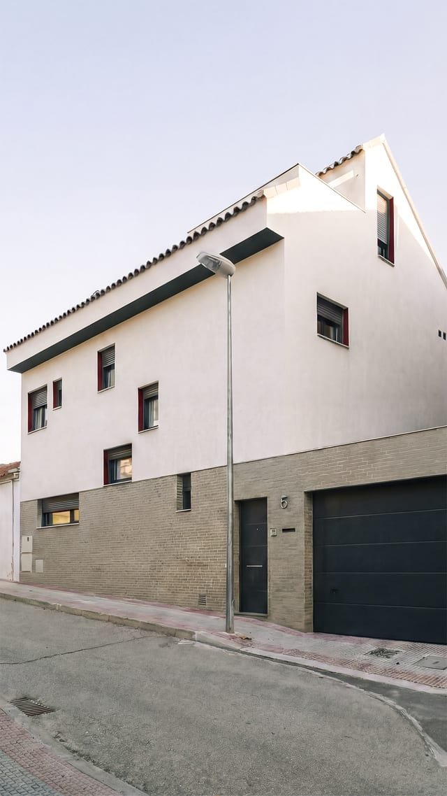Vivienda entre medianeras en Villanueva del Pardillo — imagen 4 de 6